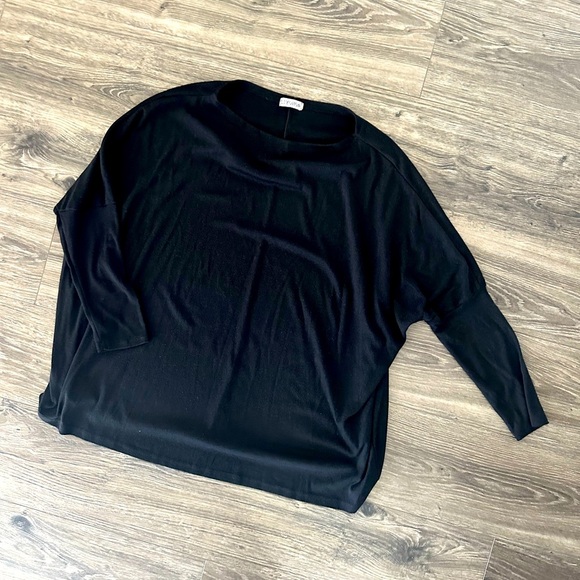 Tops - Liyohon Black Boatneck Long Sleeve Top